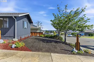 2070 Hayes St, North Bend, OR 97459 - Photo 44