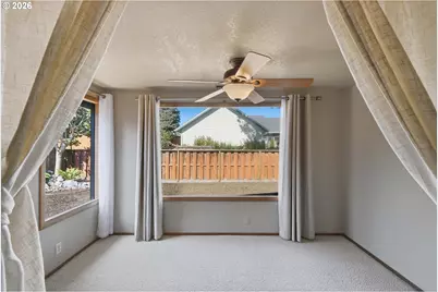 2070 Hayes St, North Bend, OR 97459 - Photo 14