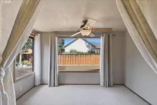 2070 Hayes St, North Bend, OR 97459 - Photo 14