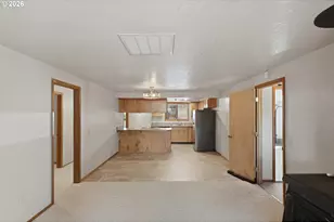 2070 Hayes St, North Bend, OR 97459 - Photo 18