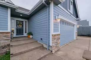 338 NW Foxglove St, Dallas, OR 97338 - Photo 4