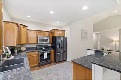 338 NW Foxglove St, Dallas, OR 97338 - Photo 12