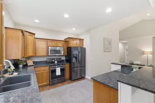 338 NW Foxglove St, Dallas, OR 97338 - Photo 12