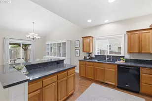 338 NW Foxglove St, Dallas, OR 97338 - Photo 14