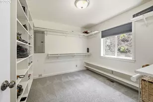 35885 Ellington Dr, Springfield, OR 97478 - Photo 16