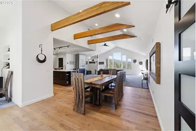 35885 Ellington Dr, Springfield, OR 97478 - Photo 10