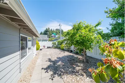 40 SE Conway Ave, Depoe Bay, OR 97341 - Photo 38