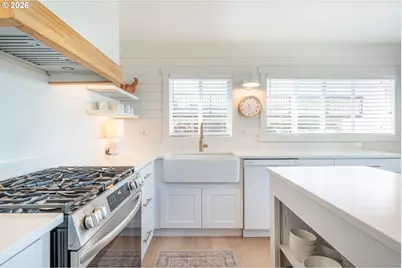 40 SE Conway Ave, Depoe Bay, OR 97341 - Photo 10