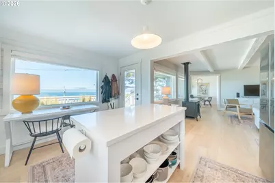 40 SE Conway Ave, Depoe Bay, OR 97341 - Photo 4