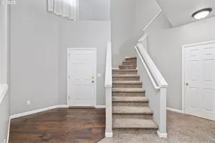 3215 SE Robin Cir, Hillsboro, OR 97123 - Photo 2