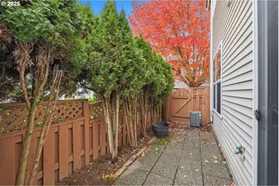 3215 SE Robin Cir, Hillsboro, OR 97123 - Photo 22