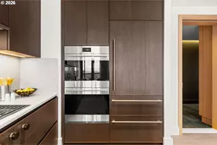 550 SW 10th Ave, Portland, OR 97205 - Photo 14