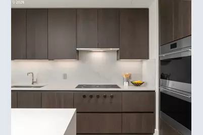550 SW 10th Ave #2507, Portland, OR 97205 - Photo 8