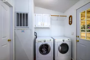 694 Tipton Rd, Roseburg, OR 97471 - Photo 28