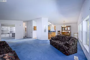 694 Tipton Rd, Roseburg, OR 97471 - Photo 18