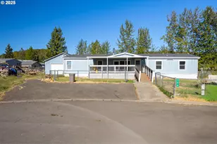 130 Walter Ct, Roseburg, OR 97471 - Photo 1