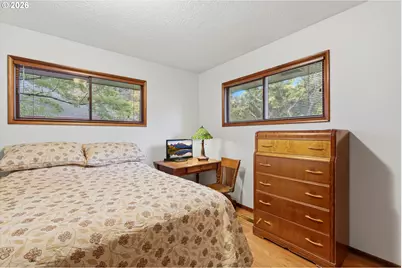 1803 E 6th St, Vancouver, WA 98661 - Photo 12