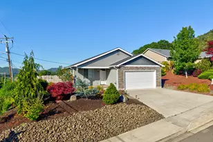 110 W Flangas Ave, Roseburg, OR 97471 - Photo 1