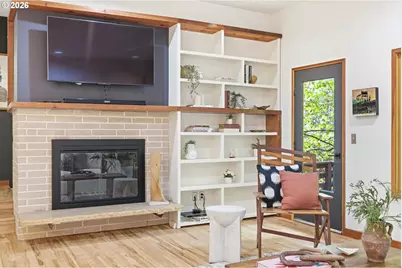 5011 SW Fairhaven Dr, Portland, OR 97221 - Photo 8