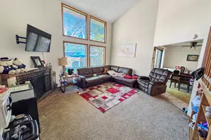 11912 SE 7th St, Vancouver, WA 98683 - Photo 2