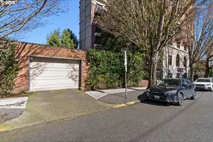 2141 NW Davis St, Portland, OR 97210 - Photo 4
