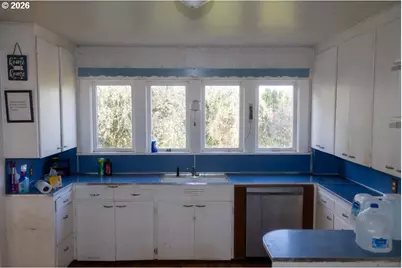 7801 SE 162nd Ave, Portland, OR 97236 - Photo 8