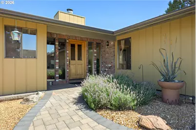 200 SW Beaver St, Prineville, OR 97754 - Photo 2
