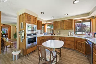200 SW Beaver St, Prineville, OR 97754 - Photo 6