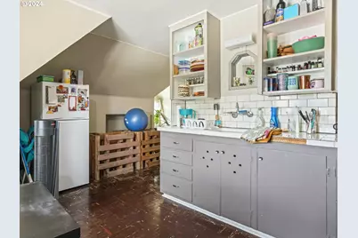 414 W 12th St, Vancouver, WA 98660 - Photo 42