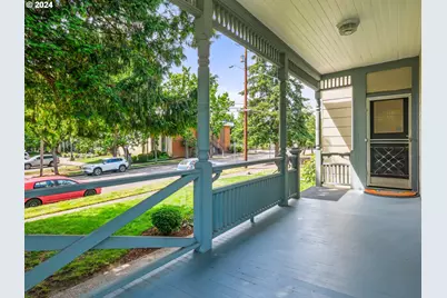 414 W 12th St, Vancouver, WA 98660 - Photo 4