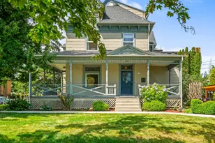 414 W 12th St, Vancouver, WA 98660 - Photo 2