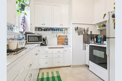 414 W 12th St, Vancouver, WA 98660 - Photo 12