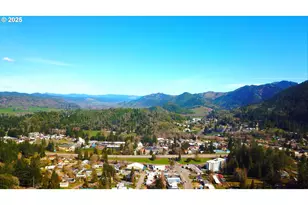 100 Canyon View St, Canyonville, OR 97417 - Photo 18