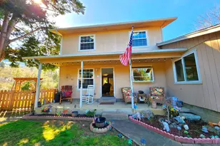 100 Canyon View St, Canyonville, OR 97417 - Photo 6