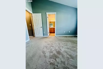 10723 SW Canterbury Ln #102, Portland, OR 97224 - Photo 18