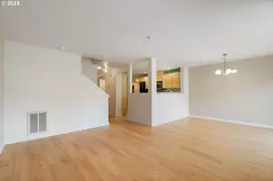 10723 SW Canterbury Ln, Portland, OR 97224 - Photo 8