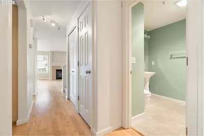 10723 SW Canterbury Ln #102, Portland, OR 97224 - Photo 14