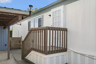 15130 S Maplelane Rd, Oregon City, OR 97045 - Photo 2