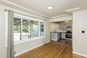 11586 SE Powell Ct, Portland, OR 97266 - Photo 10