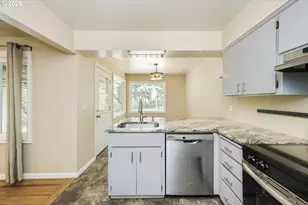 11586 SE Powell Ct, Portland, OR 97266 - Photo 16