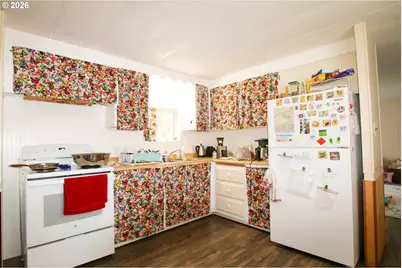 1600 Rhododendron Dr #214, Florence, OR 97439 - Photo 10