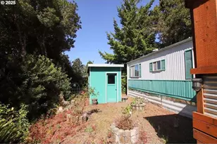 1600 Rhododendron Dr, Florence, OR 97439 - Photo 22