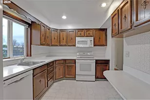 11500 SW 90th Ave, Portland, OR 97223 - Photo 6