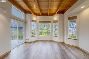 647 Pacific View Dr, Yachats, OR 97498 - Photo 10