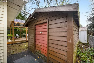 6125 SE 138th Pl, Portland, OR 97236 - Photo 30
