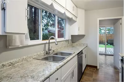 6125 SE 138th Pl, Portland, OR 97236 - Photo 12