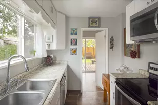 6125 SE 138th Pl, Portland, OR 97236 - Photo 14