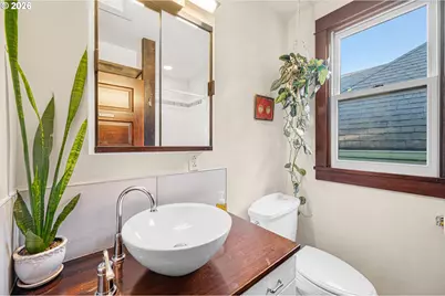 1218 SE Ash St, Portland, OR 97214 - Photo 24