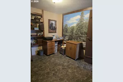 704 Residence St, Enterprise, OR 97828 - Photo 26