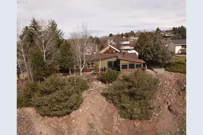 704 Residence St, Enterprise, OR 97828 - Photo 2